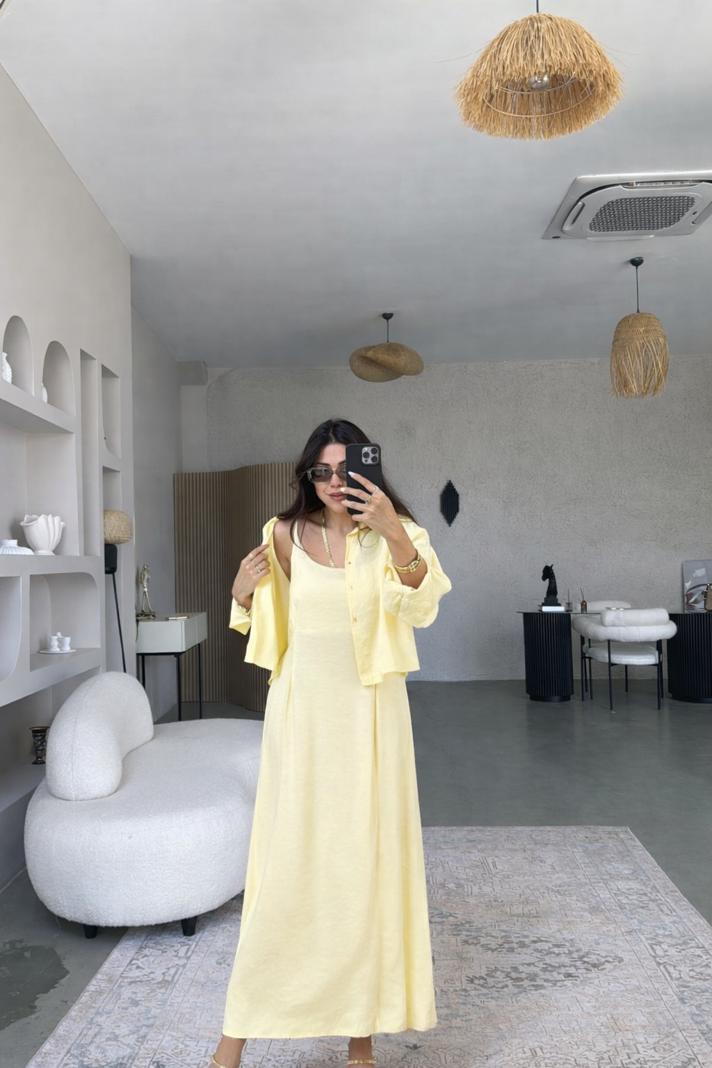Ensemble minimaliste – robe & surchemise