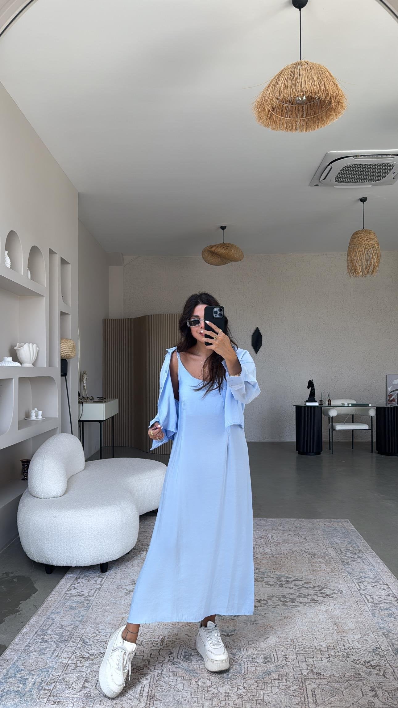 Ensemble minimaliste – robe & surchemise