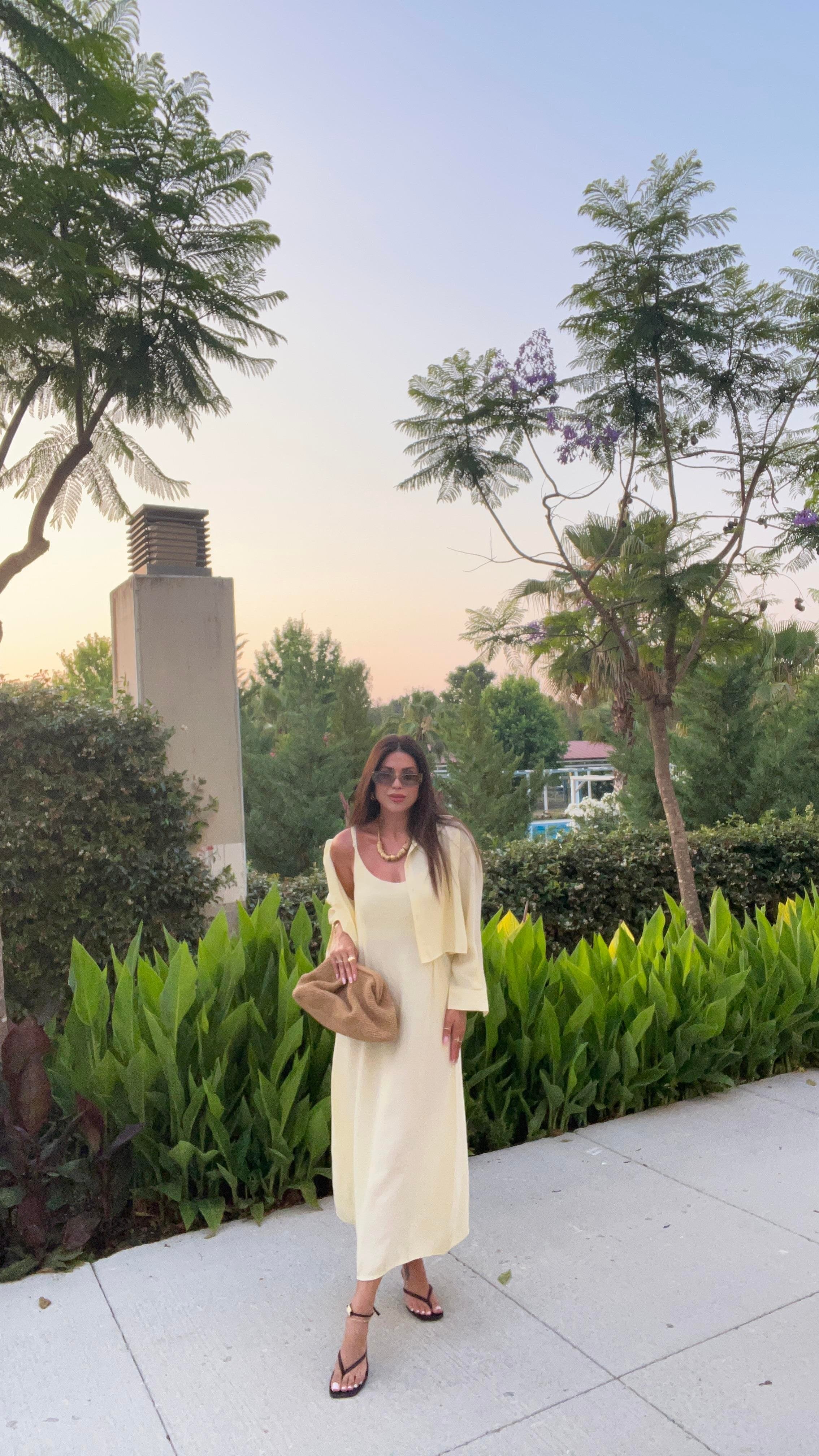 Ensemble minimaliste – robe & surchemise