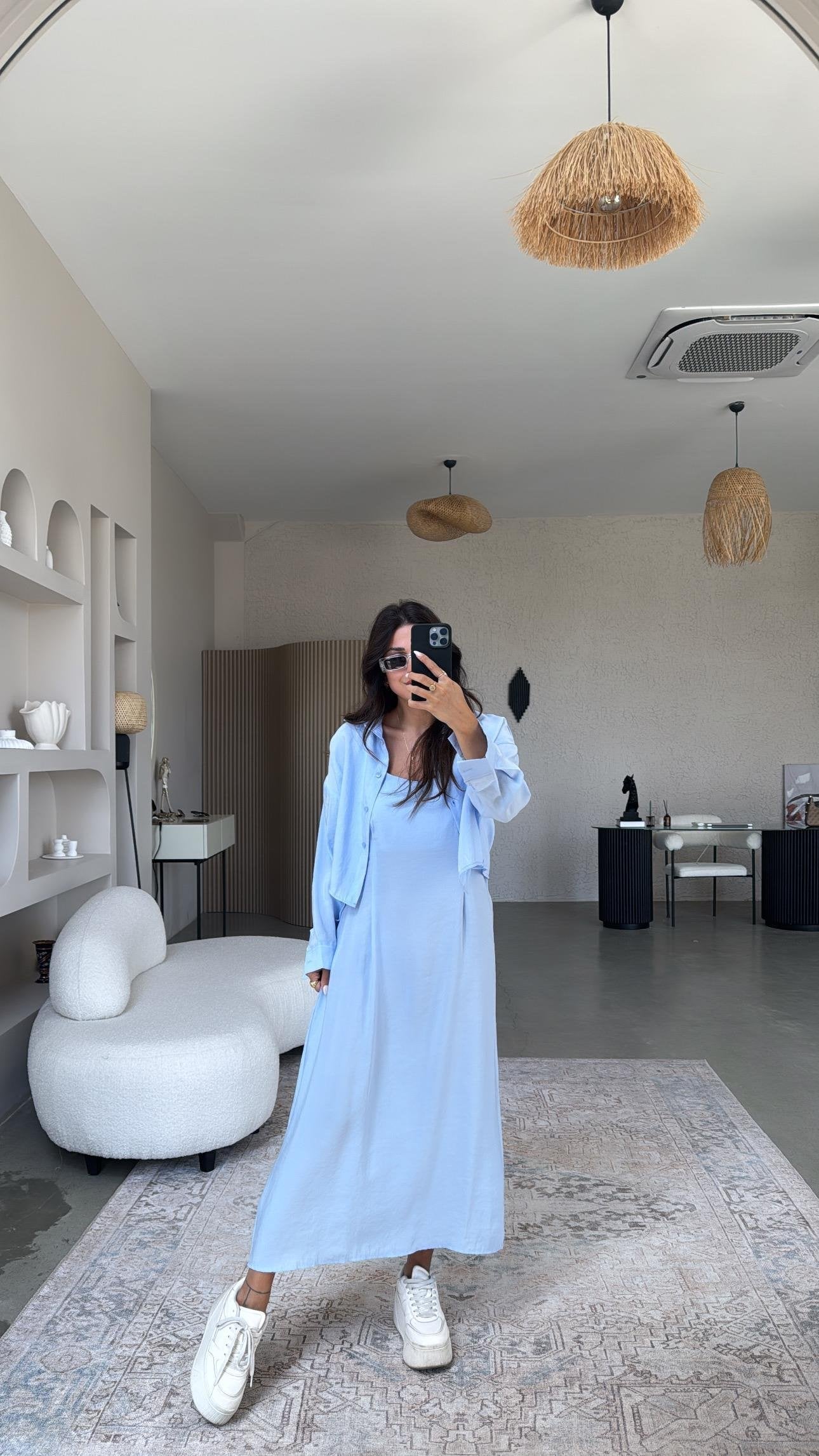 Ensemble minimaliste – robe & surchemise