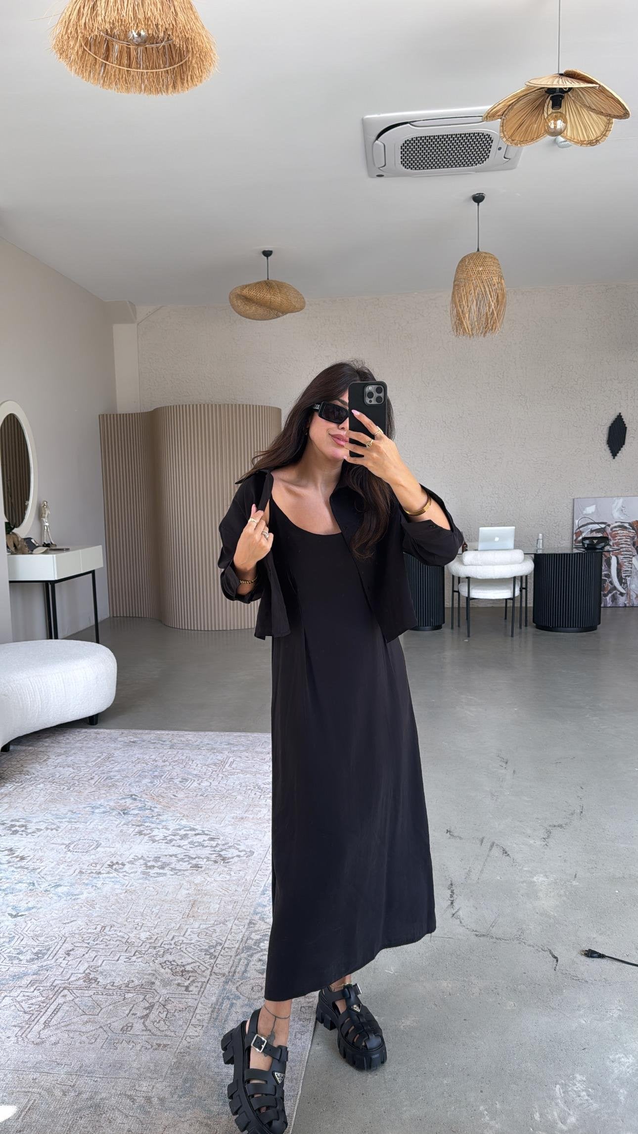 Ensemble minimaliste – robe & surchemise