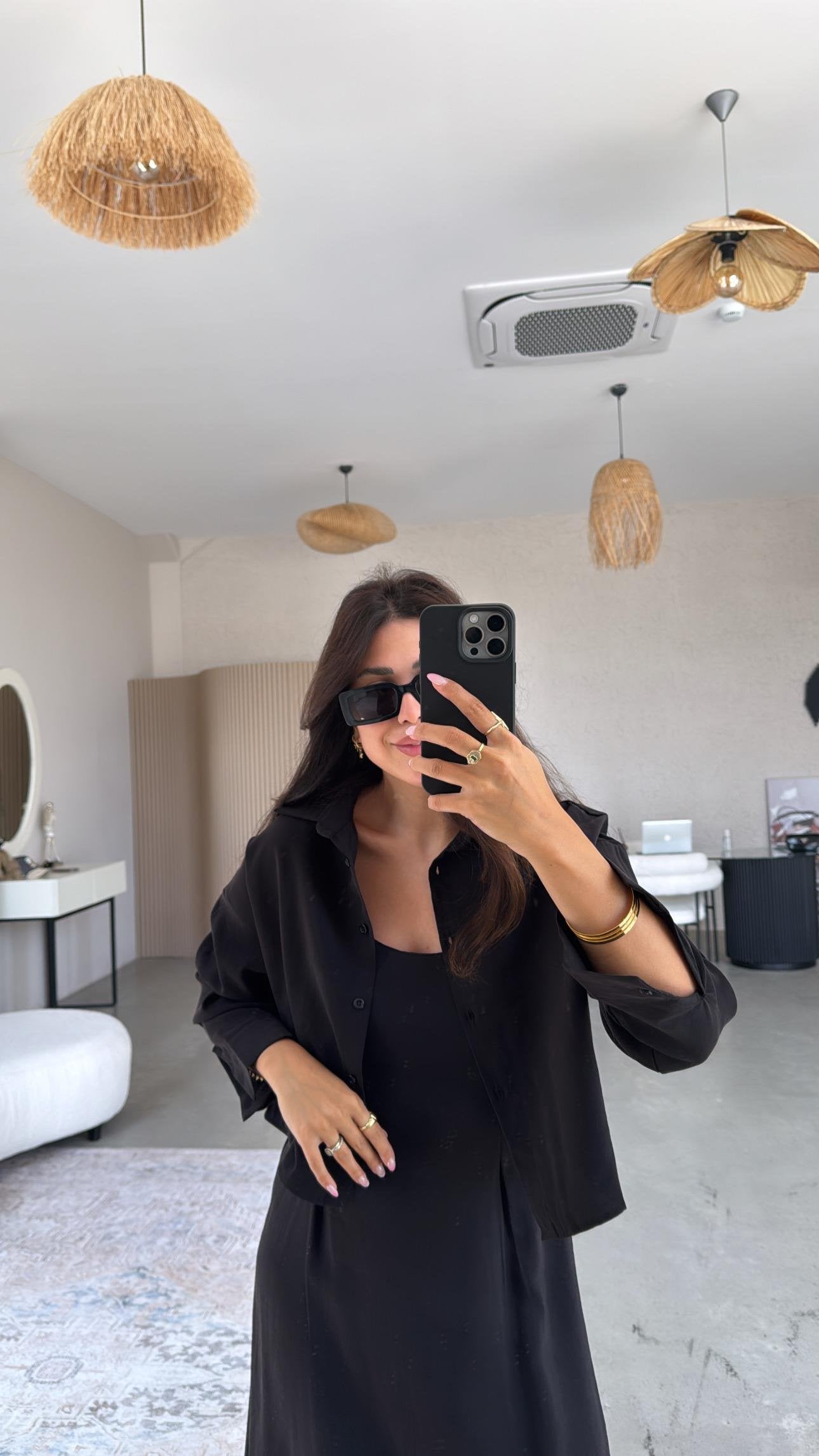 Ensemble minimaliste – robe & surchemise