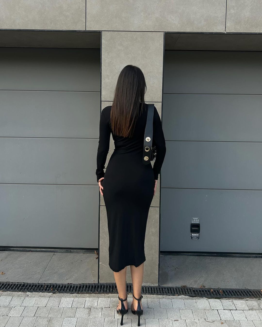 Robe moulante détail tulle